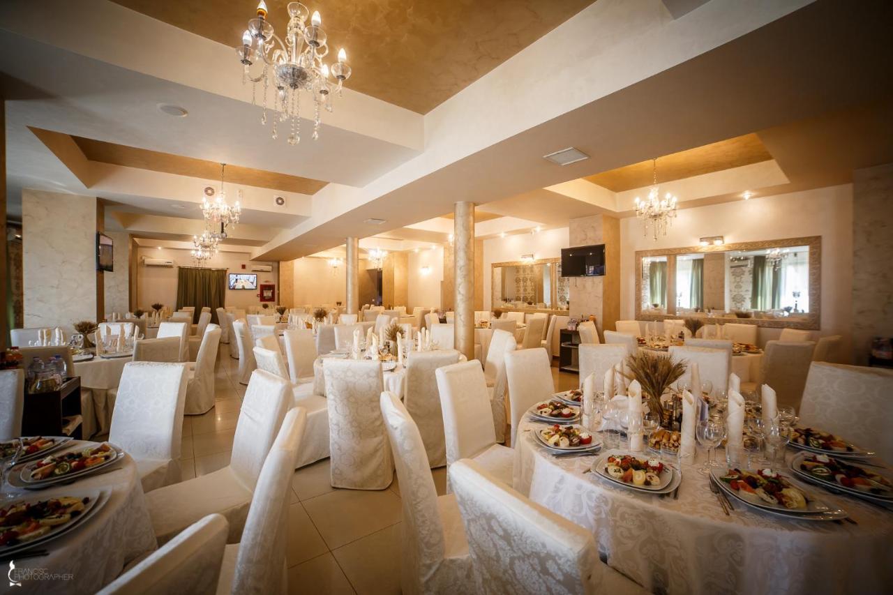 Hotel Ozana Bistrita  Exterior photo