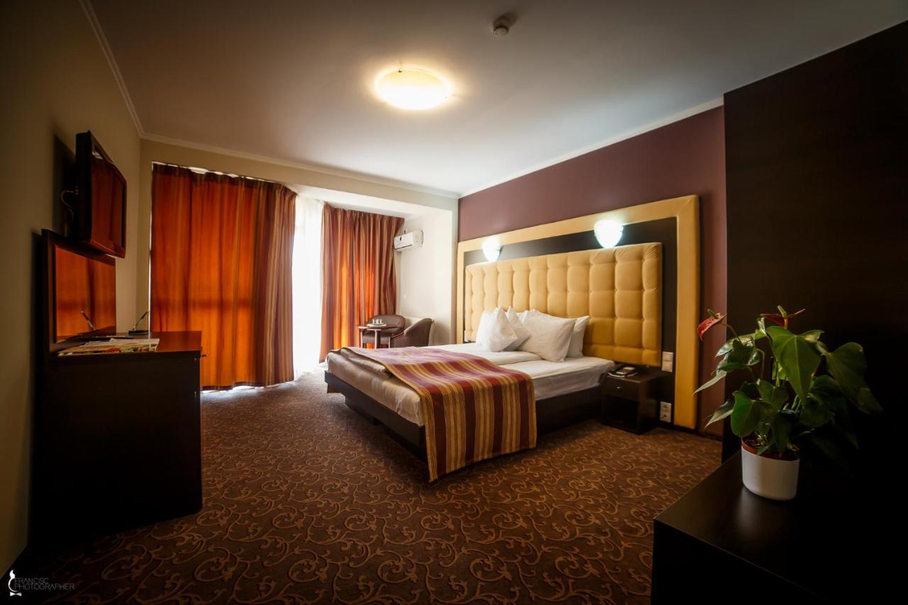 Hotel Ozana Bistrita  Exterior photo