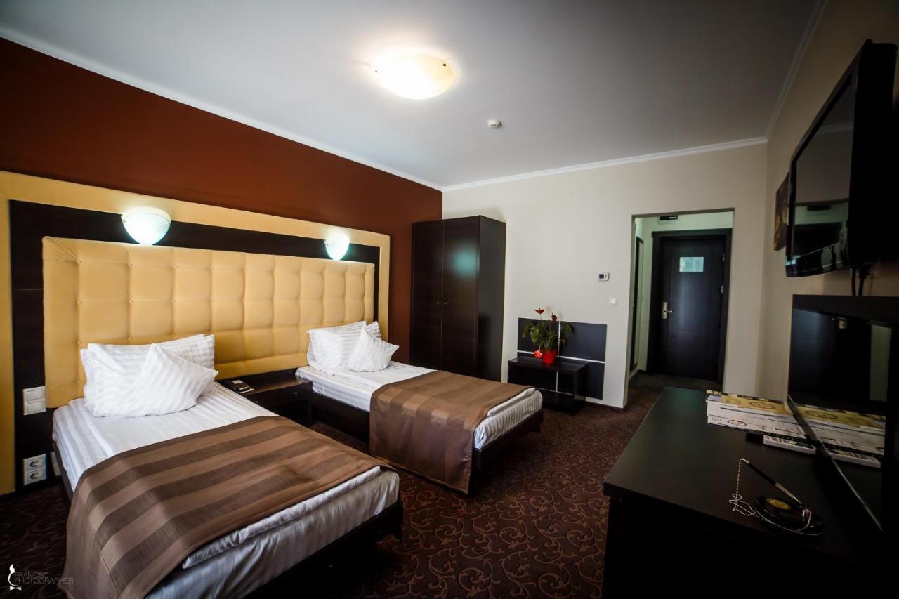 Hotel Ozana Bistrita  Exterior photo