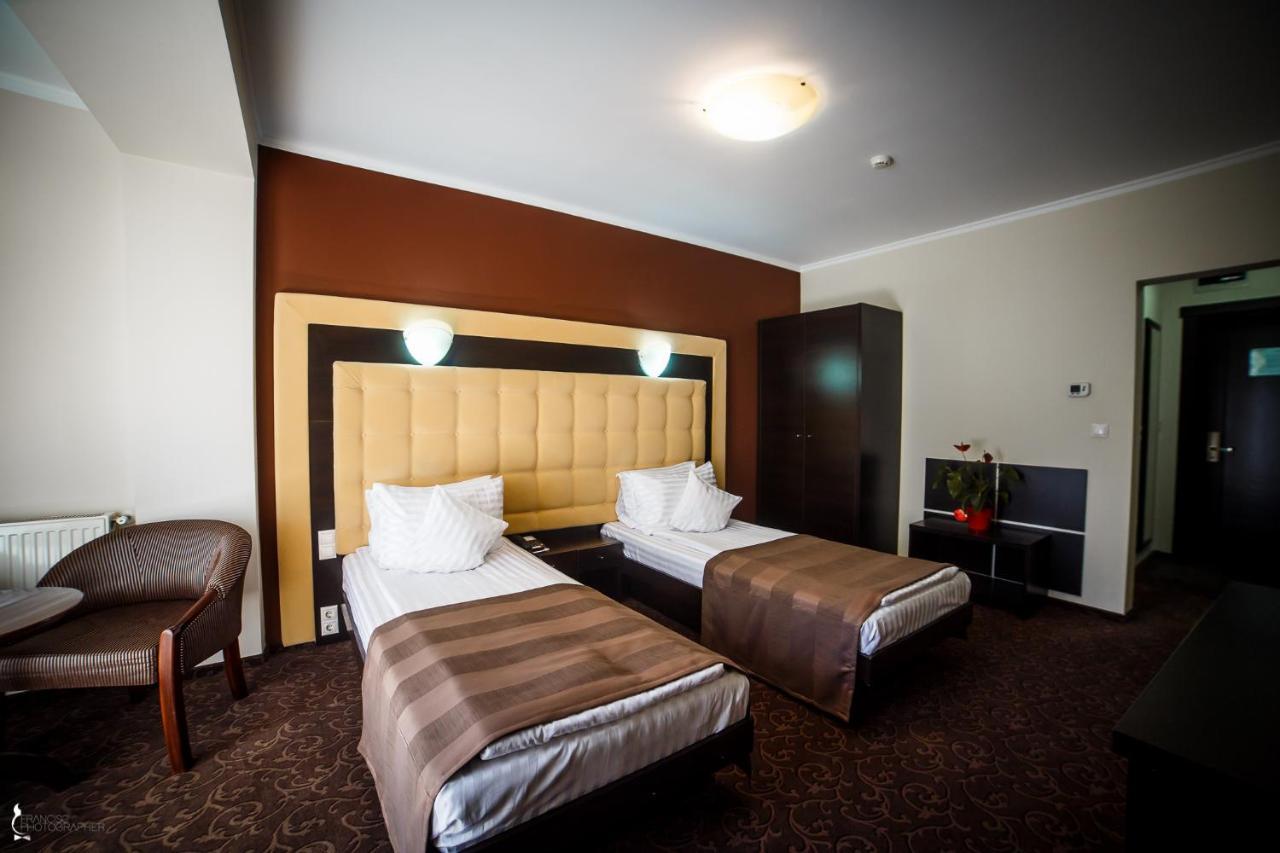 Hotel Ozana Bistrita  Exterior photo