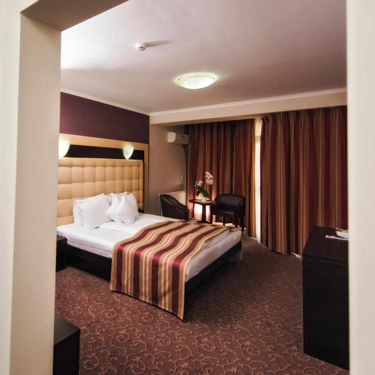 Hotel Ozana Bistrita  Exterior photo