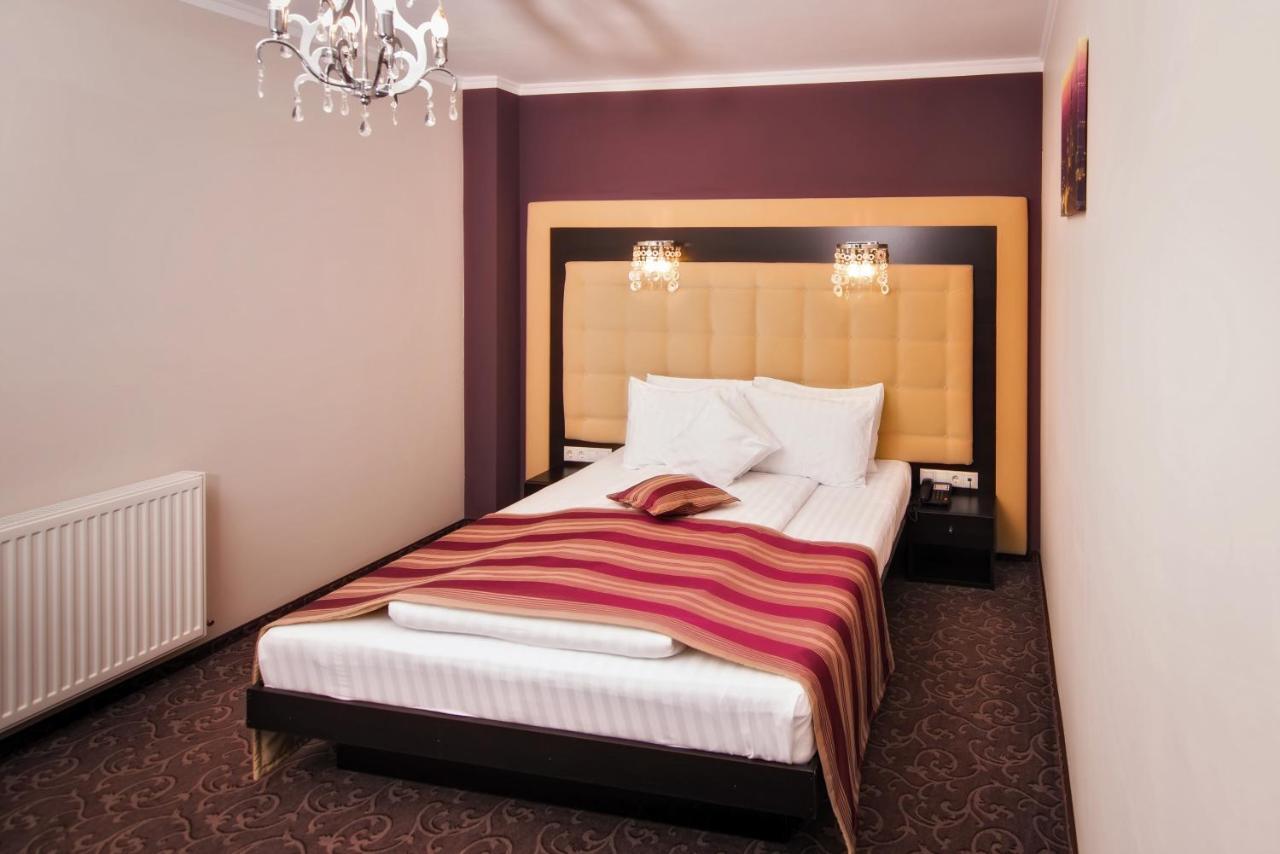 Hotel Ozana Bistrita  Exterior photo