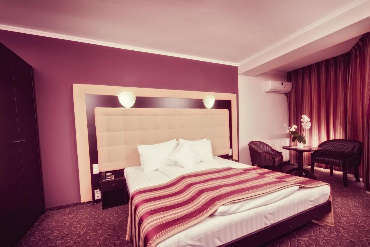 Hotel Ozana Bistrita  Exterior photo